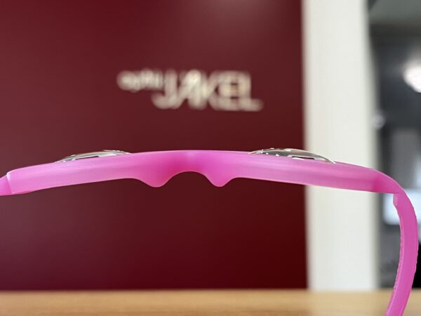 Super dünnen Brillengläser trotz 30 Dioptrien Sehstärke mit nur 6mm Dicke